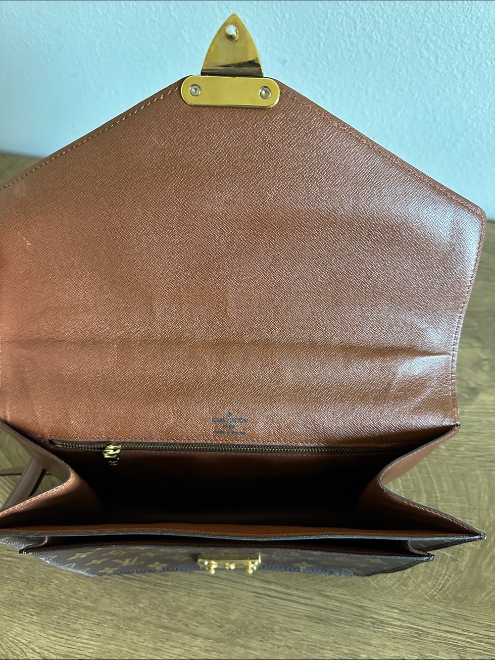 Authentic Louis Vuitton vintage Monceau Handle Crossbody Bag - Picture 4 of 7